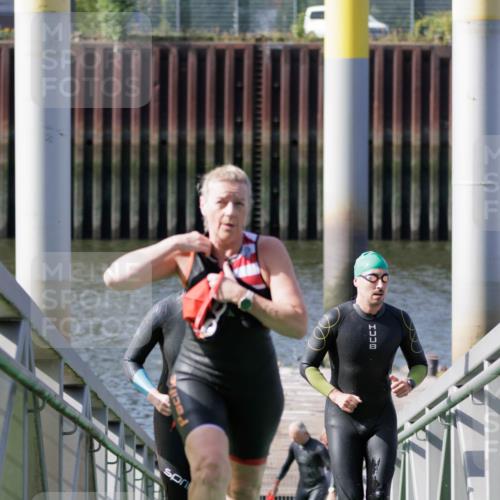 10.08.2025 - GEWOBA Citytriathlon Bremen H.Heesch http://msf.ph/oto/8551595 10.08.2025 10:24:11 Schwimmen 127, 239, 245, 435, 458, 485, 496, 501 meine-sportfotos.de