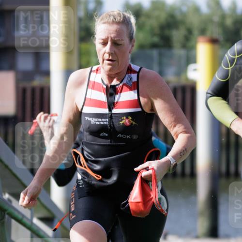 10.08.2025 - GEWOBA Citytriathlon Bremen H.Heesch http://msf.ph/oto/8551608 10.08.2025 10:24:14 Schwimmen 127, 239, 245, 435, 440, 463, 485, 496, 501 meine-sportfotos.de