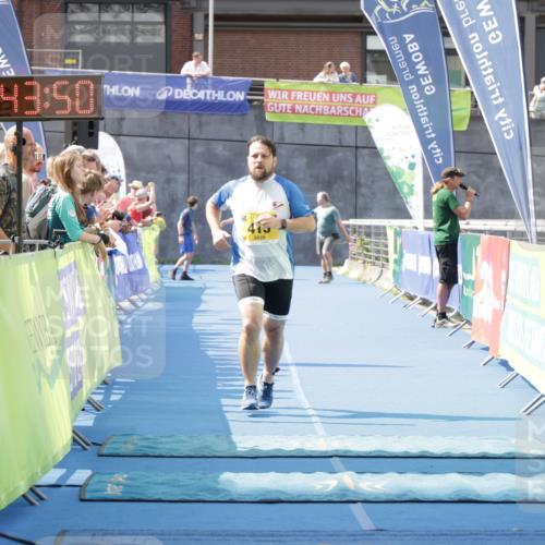 10.08.2025 - GEWOBA Citytriathlon Bremen H.Heesch http://msf.ph/oto/8551625 10.08.2025 11:47:32 Ziel 415 meine-sportfotos.de