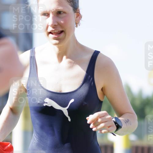 10.08.2025 - GEWOBA Citytriathlon Bremen H.Heesch http://msf.ph/oto/8551626 10.08.2025 10:24:24 Schwimmen 29, 43, 81, 161, 402, 435, 440, 463, 475 meine-sportfotos.de
