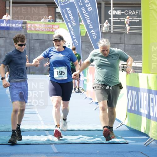 10.08.2025 - GEWOBA Citytriathlon Bremen H.Heesch http://msf.ph/oto/8551648 10.08.2025 11:47:43 Ziel 195 meine-sportfotos.de