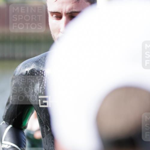 10.08.2025 - GEWOBA Citytriathlon Bremen H.Heesch http://msf.ph/oto/8551665 10.08.2025 10:24:42 Schwimmen 109, 115, 151, 181, 443 meine-sportfotos.de