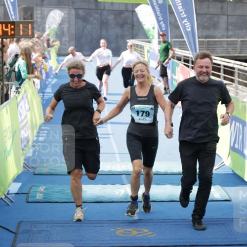 10.08.2025 - GEWOBA Citytriathlon Bremen H.Heesch http://msf.ph/oto/8551674 10.08.2025 11:47:53 Ziel 9, 179 meine-sportfotos.de