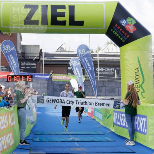 10.08.2025 - GEWOBA Citytriathlon Bremen H.Heesch http://msf.ph/oto/8551695 10.08.2025 11:04:57 Ziel 375 meine-sportfotos.de