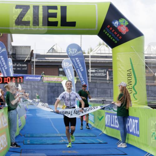 10.08.2025 - GEWOBA Citytriathlon Bremen H.Heesch http://msf.ph/oto/8551747 10.08.2025 11:04:58 Ziel 375 meine-sportfotos.de