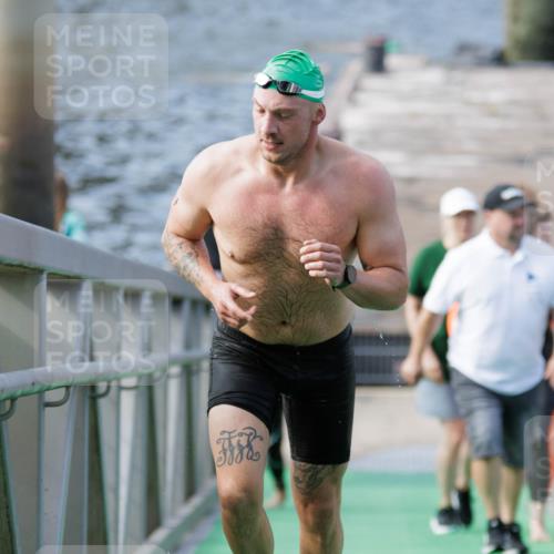 10.08.2025 - GEWOBA Citytriathlon Bremen H.Heesch http://msf.ph/oto/8551774 10.08.2025 10:25:40 Schwimmen 87, 147 meine-sportfotos.de