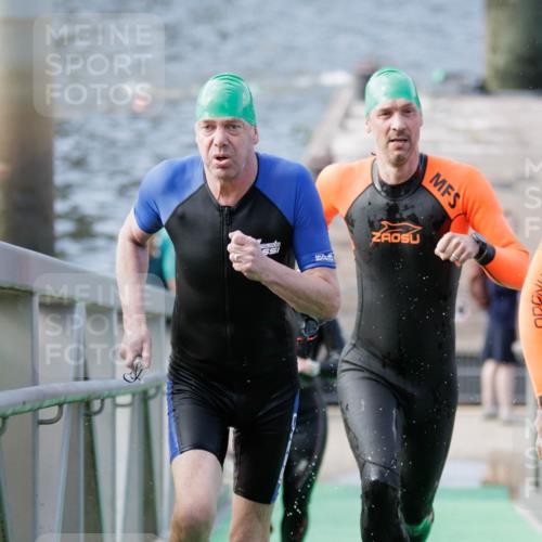 10.08.2025 - GEWOBA Citytriathlon Bremen H.Heesch http://msf.ph/oto/8551816 10.08.2025 10:25:53 Schwimmen 71, 85, 87, 145, 231 meine-sportfotos.de