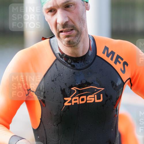 10.08.2025 - GEWOBA Citytriathlon Bremen H.Heesch http://msf.ph/oto/8551828 10.08.2025 10:25:55 Schwimmen 71, 85, 87, 145, 231 meine-sportfotos.de