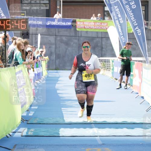 10.08.2025 - GEWOBA Citytriathlon Bremen H.Heesch http://msf.ph/oto/8551829 10.08.2025 11:49:28 Ziel 497 meine-sportfotos.de