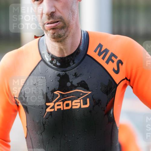 10.08.2025 - GEWOBA Citytriathlon Bremen H.Heesch http://msf.ph/oto/8551831 10.08.2025 10:25:55 Schwimmen 71, 85, 87, 145, 231 meine-sportfotos.de
