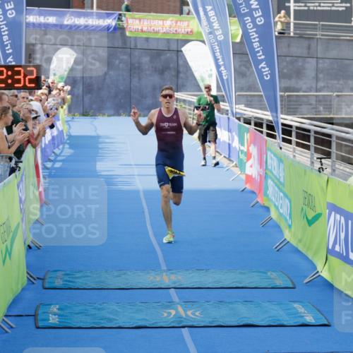 10.08.2025 - GEWOBA Citytriathlon Bremen H.Heesch http://msf.ph/oto/8551839 10.08.2025 11:06:14 Ziel 391 meine-sportfotos.de