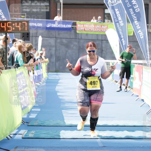 10.08.2025 - GEWOBA Citytriathlon Bremen H.Heesch http://msf.ph/oto/8551842 10.08.2025 11:49:29 Ziel 497 meine-sportfotos.de