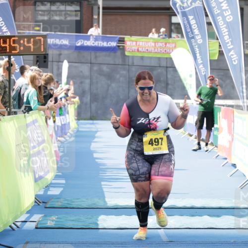 10.08.2025 - GEWOBA Citytriathlon Bremen H.Heesch http://msf.ph/oto/8551847 10.08.2025 11:49:29 Ziel 497 meine-sportfotos.de