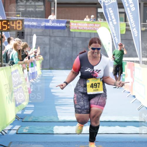 10.08.2025 - GEWOBA Citytriathlon Bremen H.Heesch http://msf.ph/oto/8551852 10.08.2025 11:49:29 Ziel 497 meine-sportfotos.de