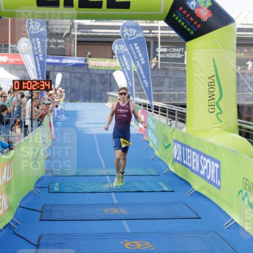 10.08.2025 - GEWOBA Citytriathlon Bremen H.Heesch http://msf.ph/oto/8551883 10.08.2025 11:06:15 Ziel 391 meine-sportfotos.de