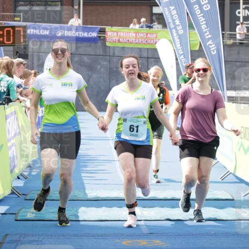 10.08.2025 - GEWOBA Citytriathlon Bremen H.Heesch http://msf.ph/oto/8551900 10.08.2025 11:49:49 Ziel 61, 445 meine-sportfotos.de