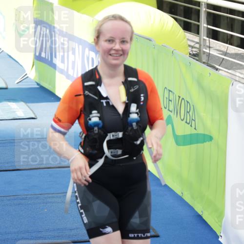 10.08.2025 - GEWOBA Citytriathlon Bremen H.Heesch http://msf.ph/oto/8551914 10.08.2025 11:49:53 Ziel 61, 445 meine-sportfotos.de