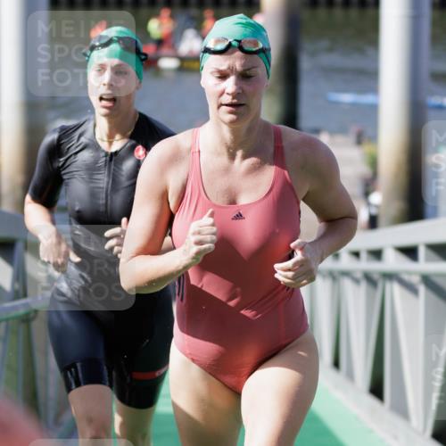 10.08.2025 - GEWOBA Citytriathlon Bremen H.Heesch http://msf.ph/oto/8551937 10.08.2025 10:26:31 Schwimmen 63, 91, 111, 113 meine-sportfotos.de