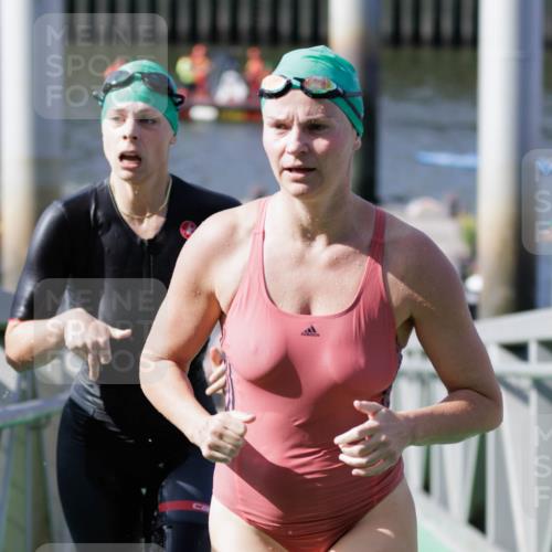 10.08.2025 - GEWOBA Citytriathlon Bremen H.Heesch http://msf.ph/oto/8551941 10.08.2025 10:26:31 Schwimmen 63, 91, 111, 113 meine-sportfotos.de