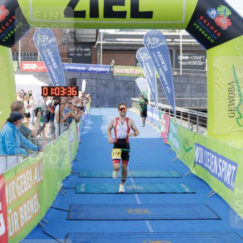 10.08.2025 - GEWOBA Citytriathlon Bremen H.Heesch http://msf.ph/oto/8551962 10.08.2025 11:07:18 Ziel 374 meine-sportfotos.de