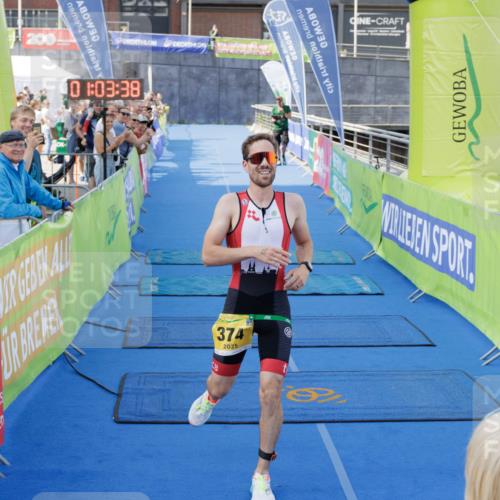 10.08.2025 - GEWOBA Citytriathlon Bremen H.Heesch http://msf.ph/oto/8551998 10.08.2025 11:07:20 Ziel 374 meine-sportfotos.de
