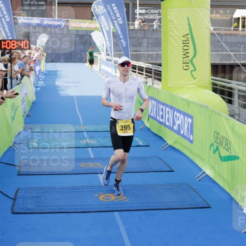 10.08.2025 - GEWOBA Citytriathlon Bremen H.Heesch http://msf.ph/oto/8552077 10.08.2025 11:12:21 Ziel 395 meine-sportfotos.de