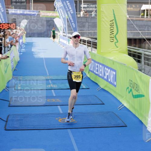 10.08.2025 - GEWOBA Citytriathlon Bremen H.Heesch http://msf.ph/oto/8552080 10.08.2025 11:12:21 Ziel 395 meine-sportfotos.de