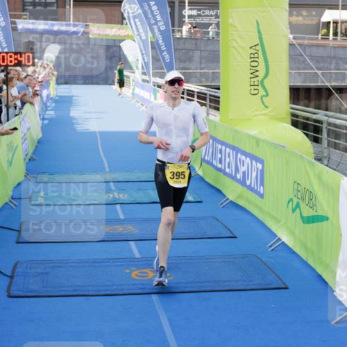 10.08.2025 - GEWOBA Citytriathlon Bremen H.Heesch http://msf.ph/oto/8552083 10.08.2025 11:12:21 Ziel 395 meine-sportfotos.de