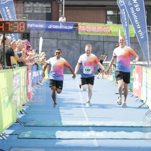 10.08.2025 - GEWOBA Citytriathlon Bremen H.Heesch http://msf.ph/oto/8552087 10.08.2025 11:51:20 Ziel 149, 361 meine-sportfotos.de
