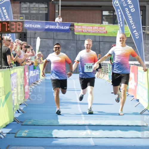 10.08.2025 - GEWOBA Citytriathlon Bremen H.Heesch http://msf.ph/oto/8552092 10.08.2025 11:51:20 Ziel 149, 361 meine-sportfotos.de