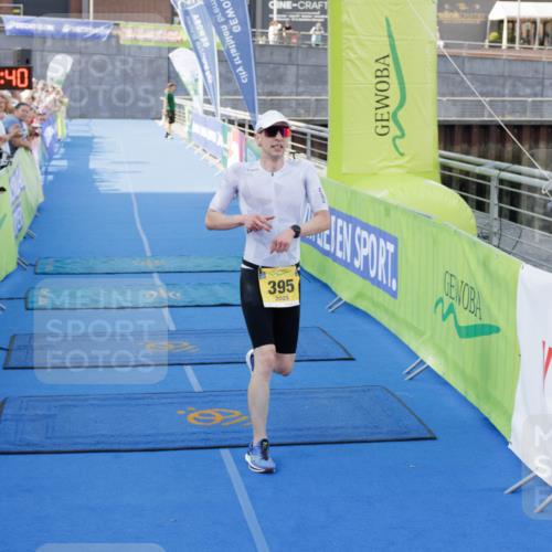 10.08.2025 - GEWOBA Citytriathlon Bremen H.Heesch http://msf.ph/oto/8552093 10.08.2025 11:12:21 Ziel 395 meine-sportfotos.de