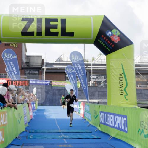 10.08.2025 - GEWOBA Citytriathlon Bremen H.Heesch http://msf.ph/oto/8552095 10.08.2025 11:12:47 Ziel 368 meine-sportfotos.de