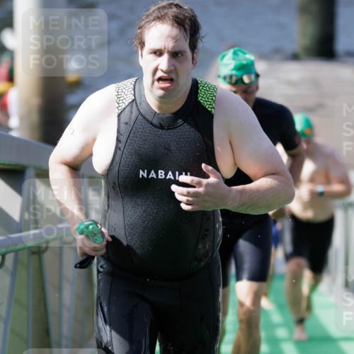 10.08.2025 - GEWOBA Citytriathlon Bremen H.Heesch http://msf.ph/oto/8552096 10.08.2025 10:27:24 Schwimmen 31, 51, 59, 61, 93, 185, 247 meine-sportfotos.de