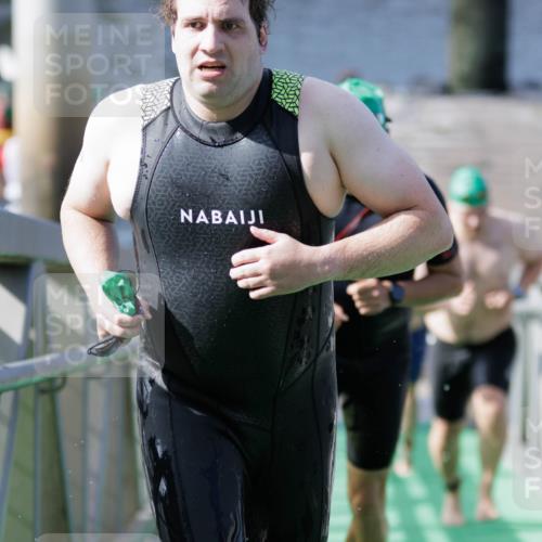 10.08.2025 - GEWOBA Citytriathlon Bremen H.Heesch http://msf.ph/oto/8552101 10.08.2025 10:27:24 Schwimmen 31, 51, 59, 61, 93, 185, 247 meine-sportfotos.de