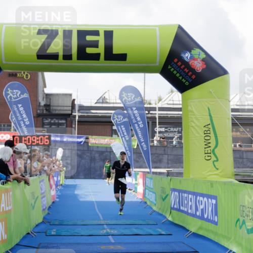 10.08.2025 - GEWOBA Citytriathlon Bremen H.Heesch http://msf.ph/oto/8552102 10.08.2025 11:12:47 Ziel 368 meine-sportfotos.de