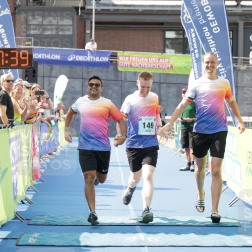 10.08.2025 - GEWOBA Citytriathlon Bremen H.Heesch http://msf.ph/oto/8552103 10.08.2025 11:51:21 Ziel 149 meine-sportfotos.de