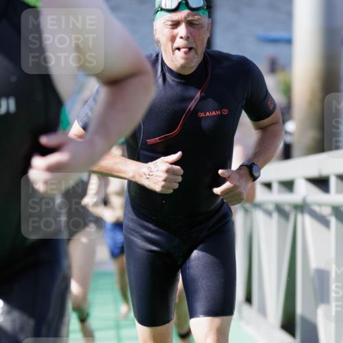 10.08.2025 - GEWOBA Citytriathlon Bremen H.Heesch http://msf.ph/oto/8552106 10.08.2025 10:27:25 Schwimmen 31, 51, 59, 61, 93, 185, 247 meine-sportfotos.de