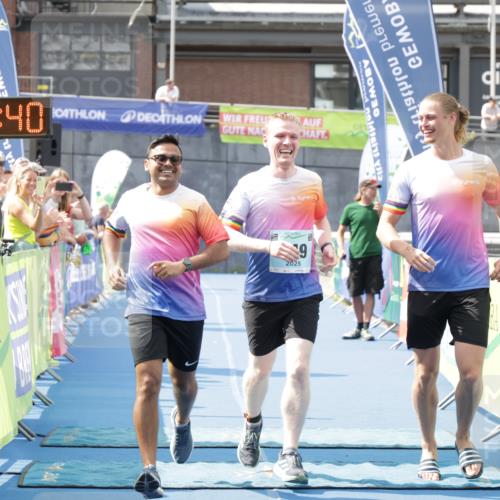 10.08.2025 - GEWOBA Citytriathlon Bremen H.Heesch http://msf.ph/oto/8552117 10.08.2025 11:51:21 Ziel 149 meine-sportfotos.de