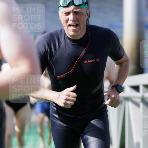 10.08.2025 - GEWOBA Citytriathlon Bremen H.Heesch http://msf.ph/oto/8552119 10.08.2025 10:27:26 Schwimmen 31, 51, 59, 61, 185, 247 meine-sportfotos.de
