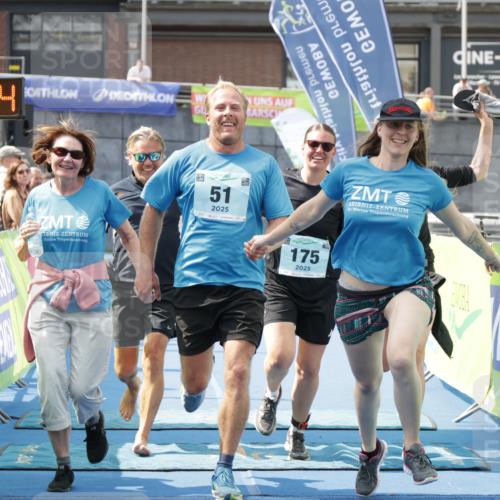 10.08.2025 - GEWOBA Citytriathlon Bremen H.Heesch http://msf.ph/oto/8552166 10.08.2025 11:51:55 Ziel 51, 175 meine-sportfotos.de