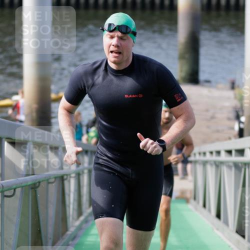 10.08.2025 - GEWOBA Citytriathlon Bremen H.Heesch http://msf.ph/oto/8552168 10.08.2025 10:27:33 Schwimmen 23, 31, 51, 59, 135, 185, 209 meine-sportfotos.de