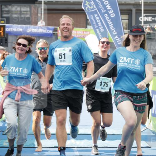 10.08.2025 - GEWOBA Citytriathlon Bremen H.Heesch http://msf.ph/oto/8552171 10.08.2025 11:51:56 Ziel 51, 175 meine-sportfotos.de