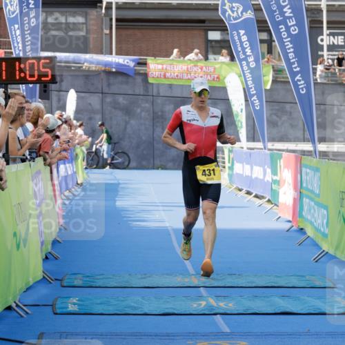 10.08.2025 - GEWOBA Citytriathlon Bremen H.Heesch http://msf.ph/oto/8552182 10.08.2025 11:14:47 Ziel 431 meine-sportfotos.de