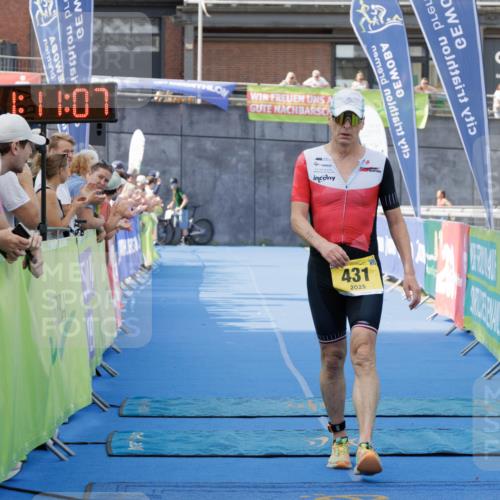 10.08.2025 - GEWOBA Citytriathlon Bremen H.Heesch http://msf.ph/oto/8552191 10.08.2025 11:14:48 Ziel 431 meine-sportfotos.de