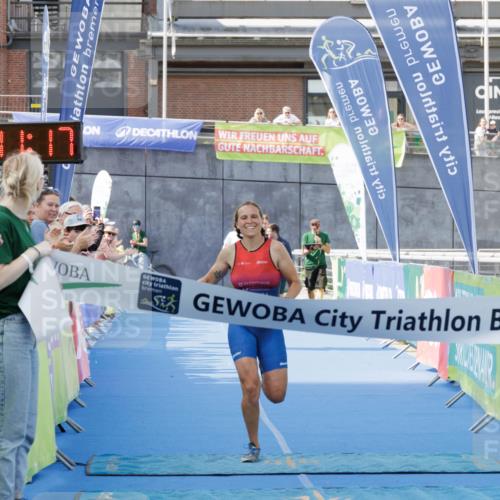 10.08.2025 - GEWOBA Citytriathlon Bremen H.Heesch http://msf.ph/oto/8552203 10.08.2025 11:14:58 Ziel 431, 487 meine-sportfotos.de