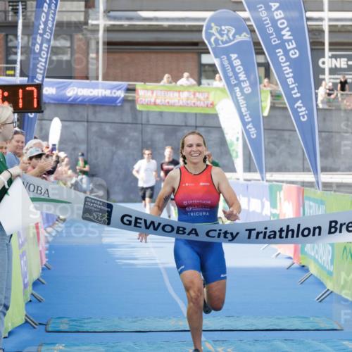 10.08.2025 - GEWOBA Citytriathlon Bremen H.Heesch http://msf.ph/oto/8552208 10.08.2025 11:14:59 Ziel 487 meine-sportfotos.de