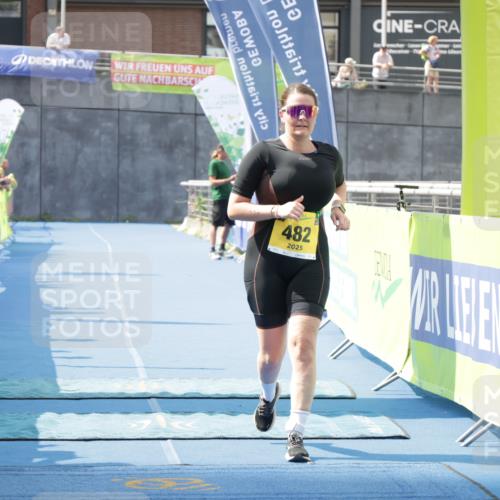 10.08.2025 - GEWOBA Citytriathlon Bremen H.Heesch http://msf.ph/oto/8552216 10.08.2025 11:52:17 Ziel 482 meine-sportfotos.de