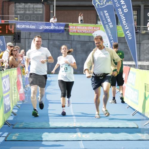 10.08.2025 - GEWOBA Citytriathlon Bremen H.Heesch http://msf.ph/oto/8552241 10.08.2025 11:52:56 Ziel 13 meine-sportfotos.de