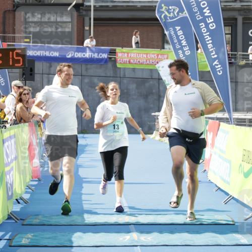 10.08.2025 - GEWOBA Citytriathlon Bremen H.Heesch http://msf.ph/oto/8552245 10.08.2025 11:52:56 Ziel 13 meine-sportfotos.de