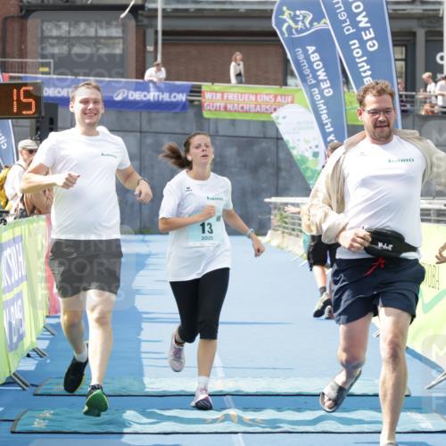 10.08.2025 - GEWOBA Citytriathlon Bremen H.Heesch http://msf.ph/oto/8552257 10.08.2025 11:52:57 Ziel 13 meine-sportfotos.de